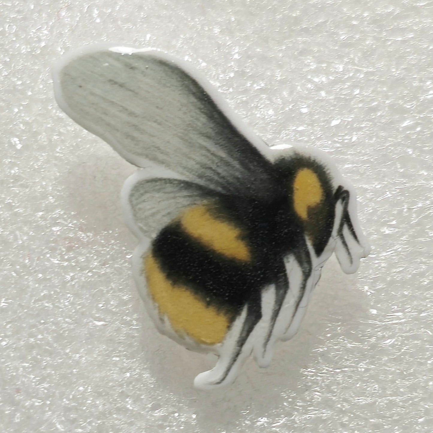 Realistic bee resin badge pin with detailed bumblebee illustration