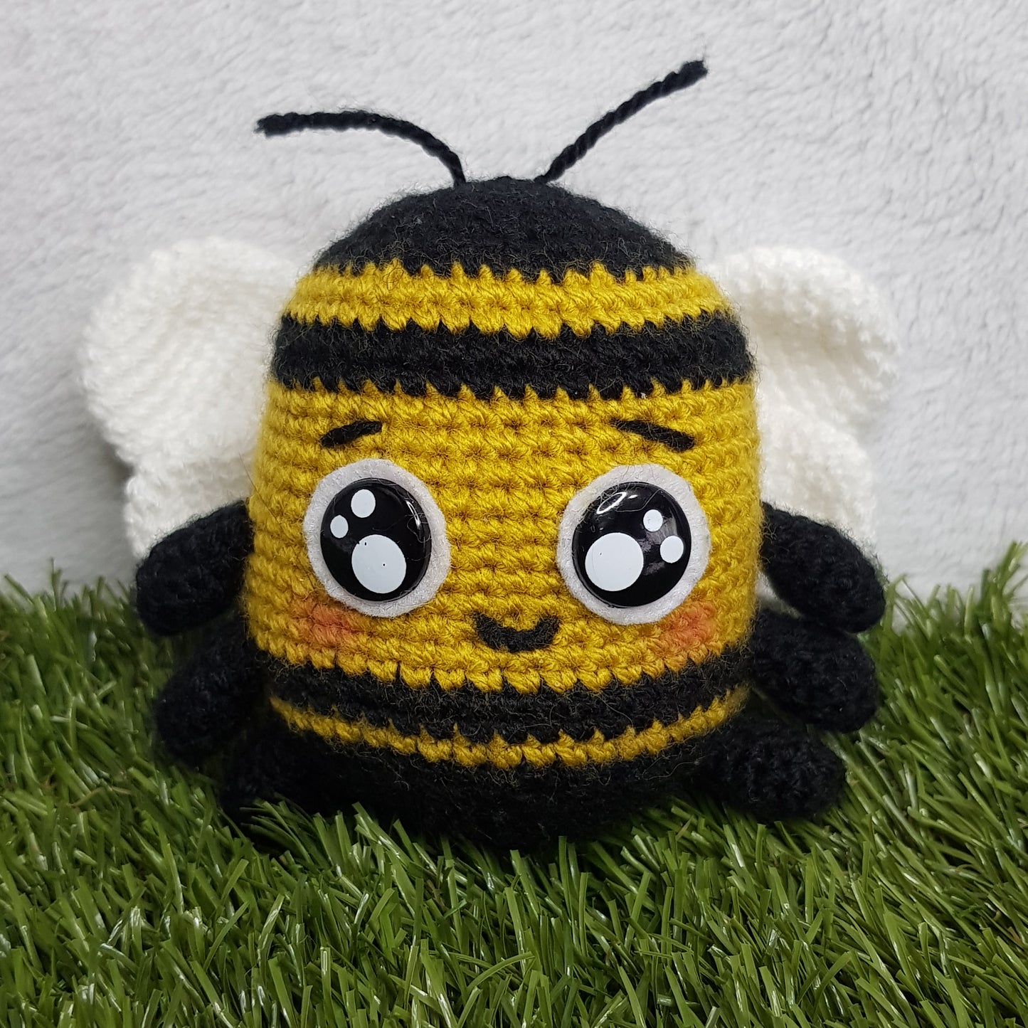 Benny the Bumblebee Crochet Amigurumi Kit