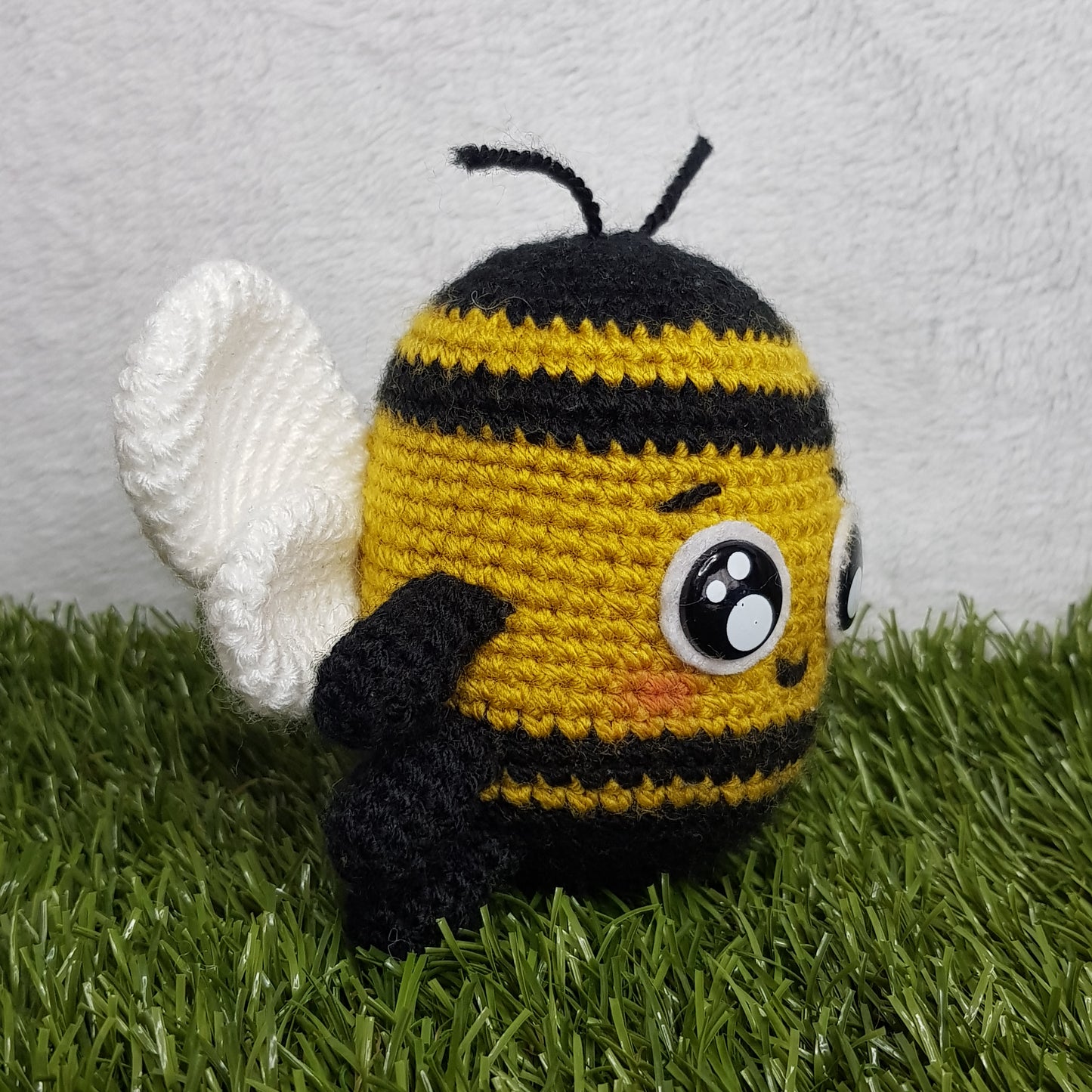 Benny the Bumblebee Crochet Amigurumi Kit